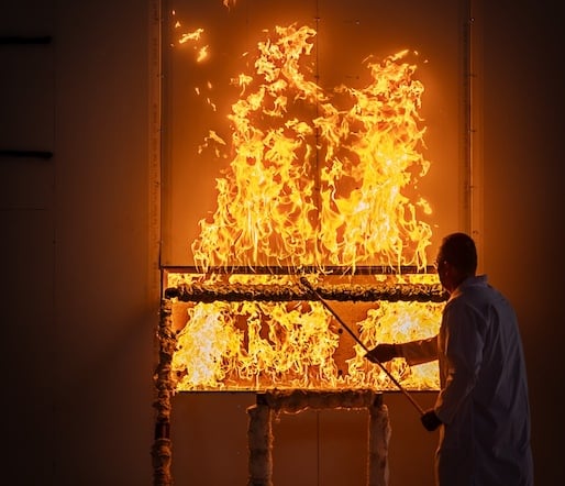 NFPA285_Exterior_Flame_retouched_6W1A3148_crop